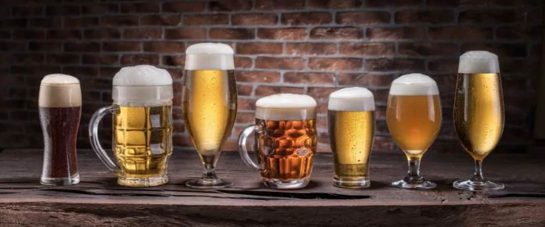 Jak piwo nawadnia organizm? Porównanie z innymi napojami