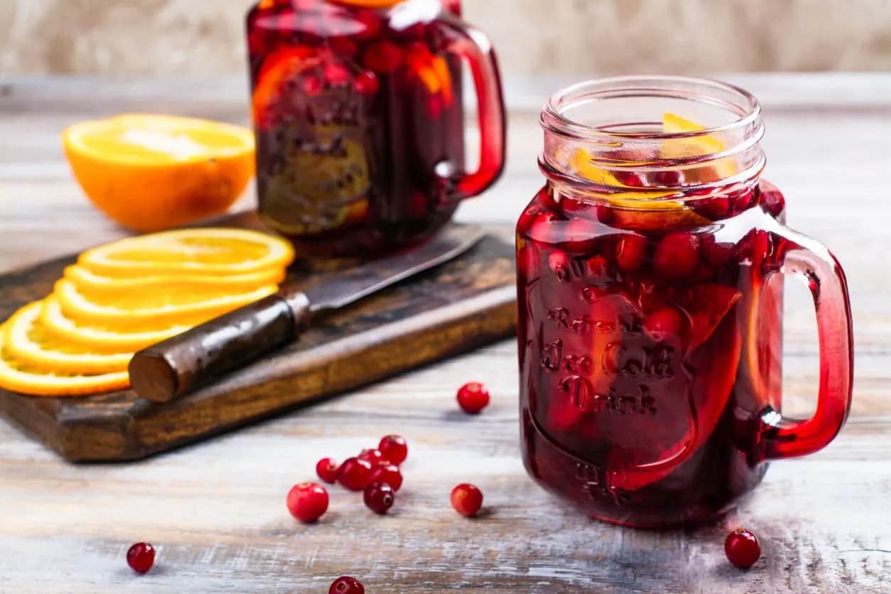 Jak zrobić grzaniec galicyjski - prosty przepis na rozgrzewający napój